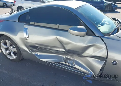 2005 Nissan 350Z Anniversary Edition z USA, uszkodzony, nr VIN JN1AZ34E05M654517